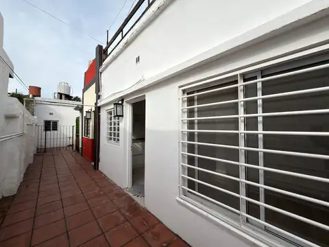 Depto Tipo Casa en Alquiler de Monoambiente