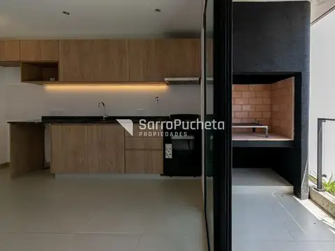Venta semipiso 2 ambientes con parrilla en Haedo.