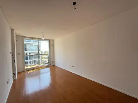 VENTA | PERMUTA - Departamento 2 ambientes con balcón al frente, en Pichincha - APTA CRÉDITO.