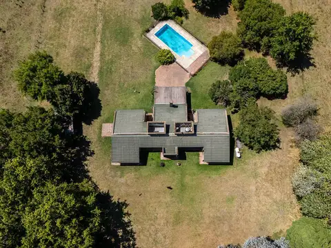 Casa de Campo con Piscina - 5000 m2 en Capilla del Señor