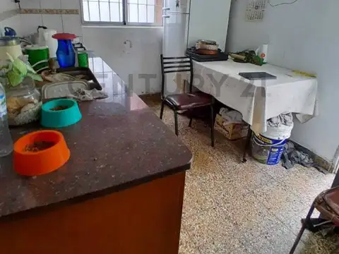 Casa 4 ambientes con 1 baño