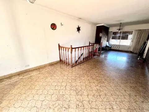 Depto Tipo Casa en Venta de 4 ambientes