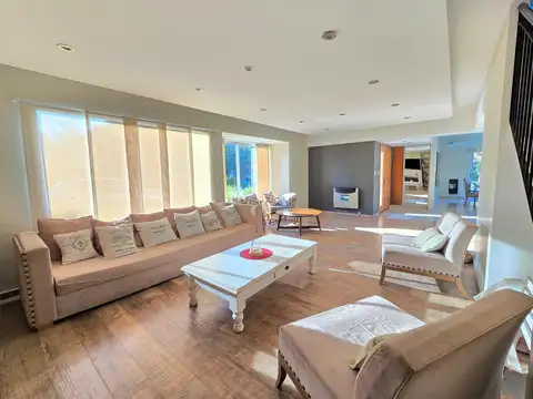 Casa en Venta en La Tradicion, USD 440.000