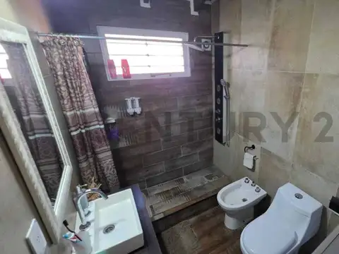 Casa en Venta en Berazategui, USD 92.000