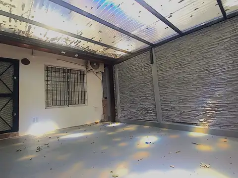 Se vende Duplex en Villa Ballester