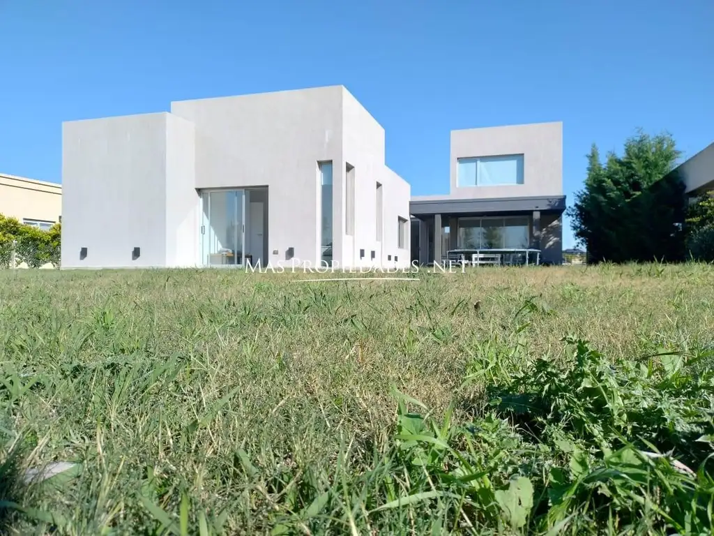 Casa en Venta con cochera