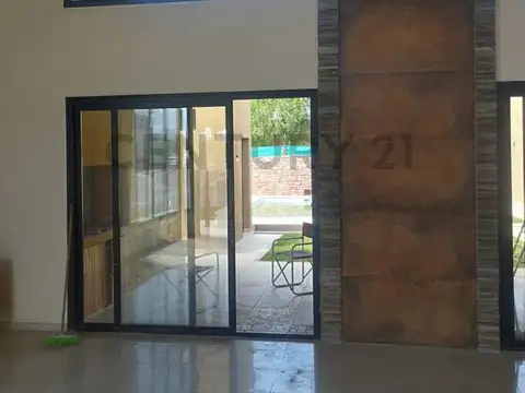 Casa en Venta en Rodeo del Medio, USD 180.000