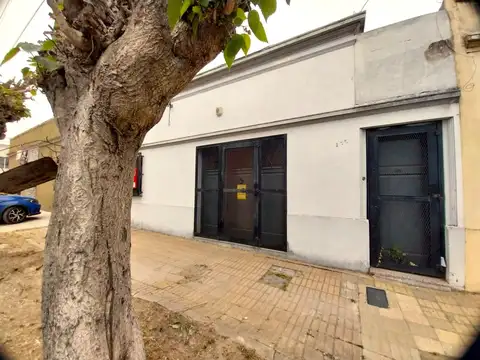 VENTA CASA 3 AMB CON PATIO - BERNAL OESTE