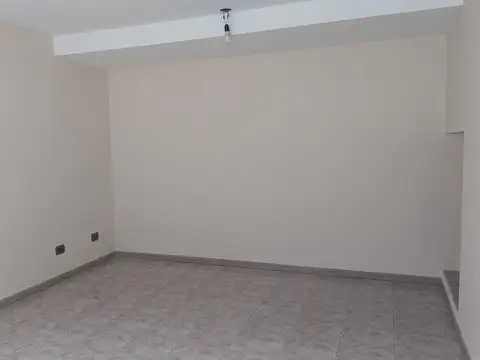 Departamento en Alquiler en Godoy Cruz, $ 750.000