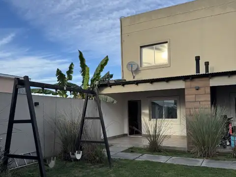 Casa 3 ambientes con 2 baños