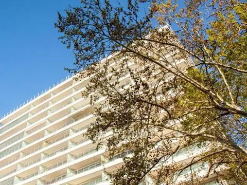 Departamento en venta Olivos, zona Rosales, muy bueno.