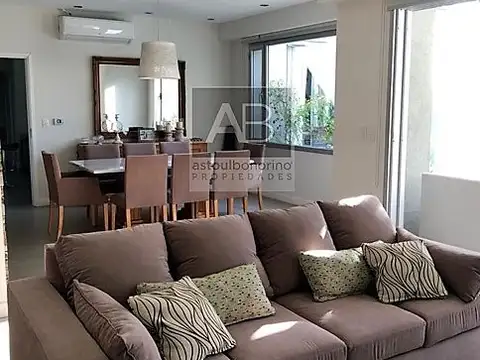 Casa en Venta en Bella Vista, USD 850.000