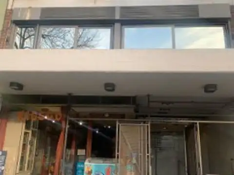 DEPARTAMENTO 3 AMB. CON BALCON AL FRENTE Y PATIO
