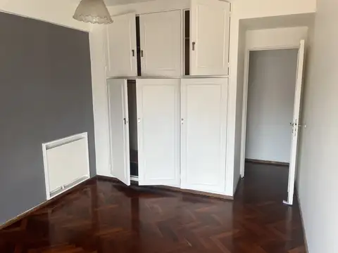 Franklin D Roosevelt 2700, Piso 12