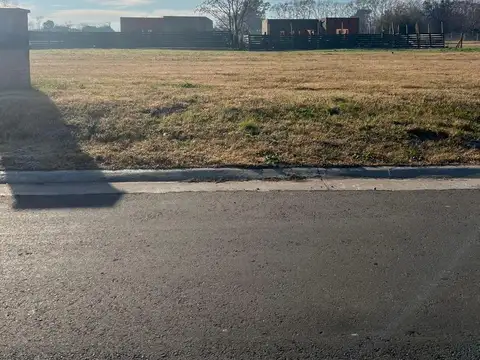 Lote de 652m2 en venta en barrio San Sebastian, Area 13, Escobar