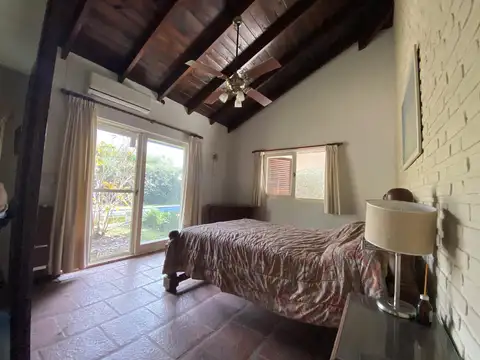 Casa en  venta 4 dormitorios, excelente construccion, 1 sola planta !