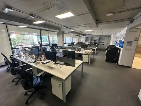 Oficina AAA en alquiler en Belgrano con Terraza 