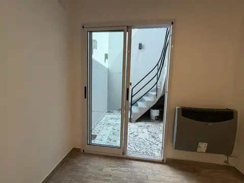 Depto Tipo Casa 4 ambientes con 2 baños
