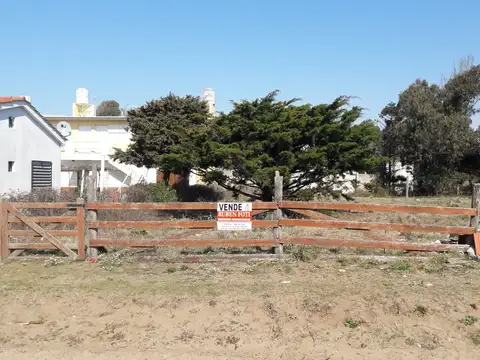 LOTE DE TERRENO BALDIO  EN NUEVA ATLANTIS