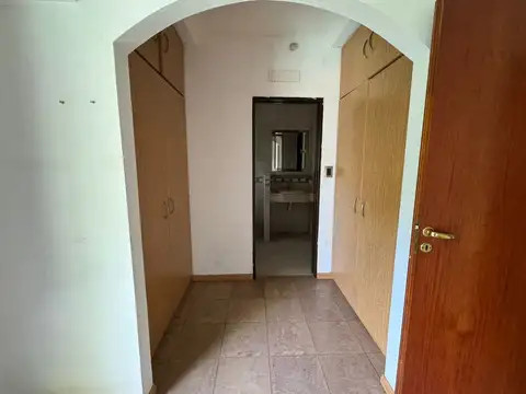CASA EN VENTA BERAZATEGUI
