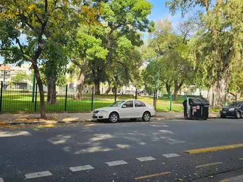 Galpón 534 m² · Doble Frente Pavón + L. Sáenz Peña · Constitución · U$S 290.000
