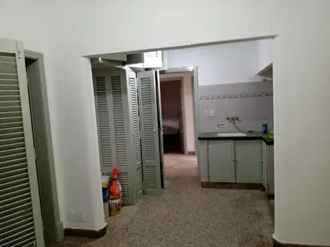 Casa calle Pellegrini 2320 ( San Pedro)