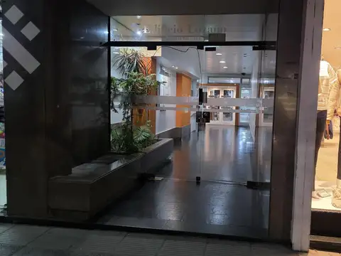 Oficina en Alquiler en Neuquen, $ 1.200.000