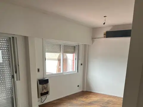 tres ambientes con balcon terraza en duplex y parrilla