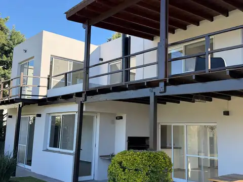 ALQUILER CASA 6 AMB /PIL B° SAN MARCOS VILLANUEVA