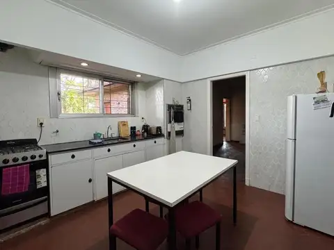 Casa 4 ambientes con 3 baños