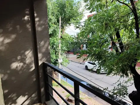 Directorio 300, Piso 1