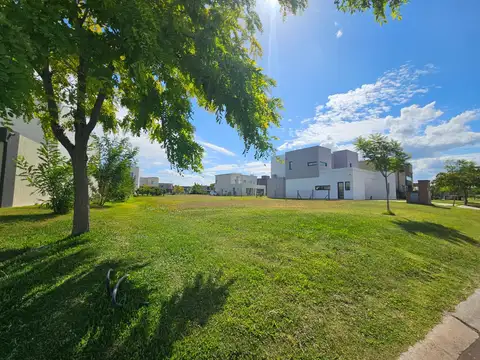 Terreno en Puertos del Lago