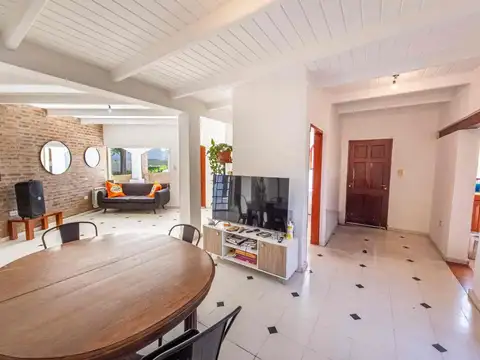 Depto Tipo Casa 8 ambientes con 3 baños
