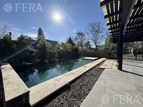 Casa en Venta en Club Miralagos, USD 245.000