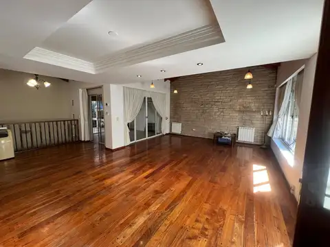 Casa en Alquiler de 3 dormitorios