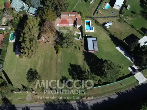 Casaquinta en venta | Kennedy N°1650 | Barrio El Cazador