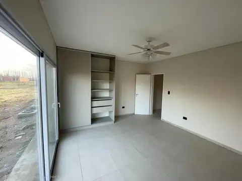 Casa en Venta en Plottier, USD 185.000