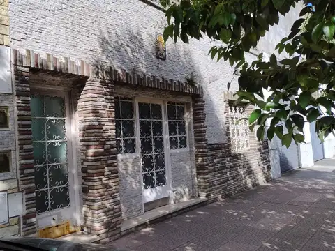 Moreto 1760  Casa 4 Ambientes