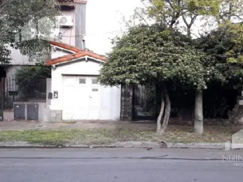 VENTA CASA/ LOTE CASTELAR