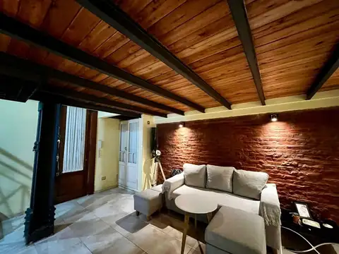 Depto Tipo Casa en Alquiler de 4 ambientes