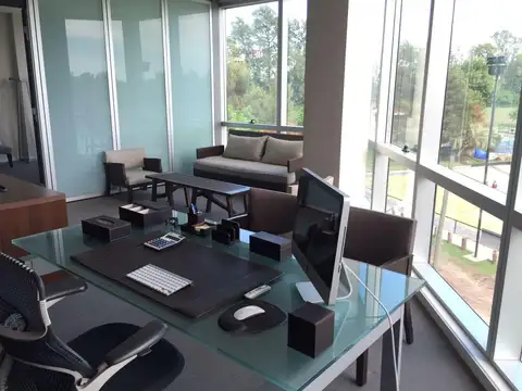 Oficina en Venta con 1 cochera