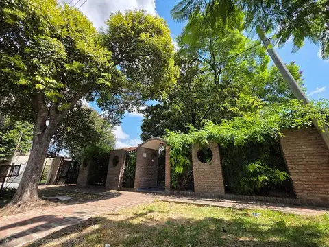 CASA EN VENTA LA PLATA A REFACCIONAR