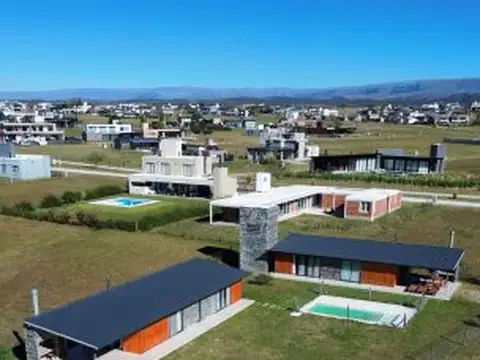 Venta 2 Casas amobladas en puerto del águila, ideal Familia, pileta, 3 dormitorios