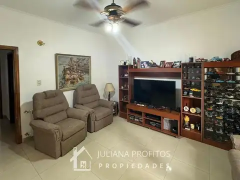 Casa 4 ambientes con 3 baños