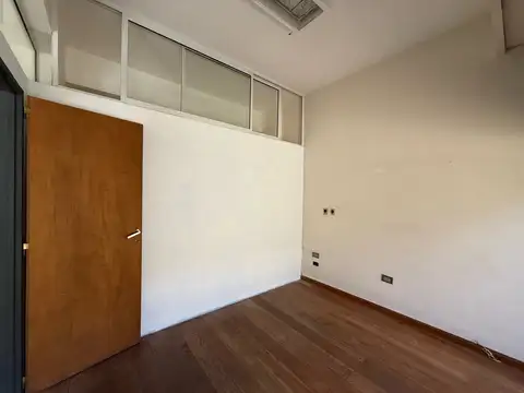 Oficina en venta con vidriera a la calle ideal consultorios oficinas profesionales empresas