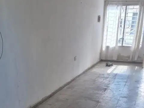 Local en Alquiler en Villa Mercedes, $ 250.000
