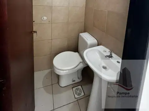 Local en Alquiler en Nuestra Señora De Lourdes, $ 480.000
