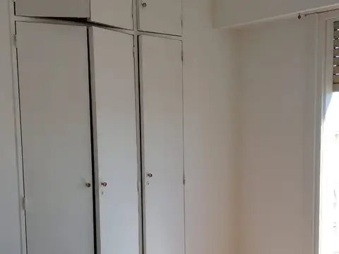 2 AMBIENTES AL FRENTE CON DOS BALCONES