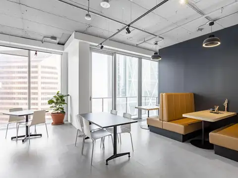 Alquiler de oficina comercial para 4 personas en Asuncion, Artigas.