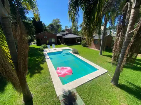 Casa de 3 dormitorios c/ cochera en El Cazador